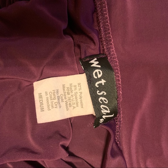 Wet seal Halter top-silky plum color - Picture 4 of 5